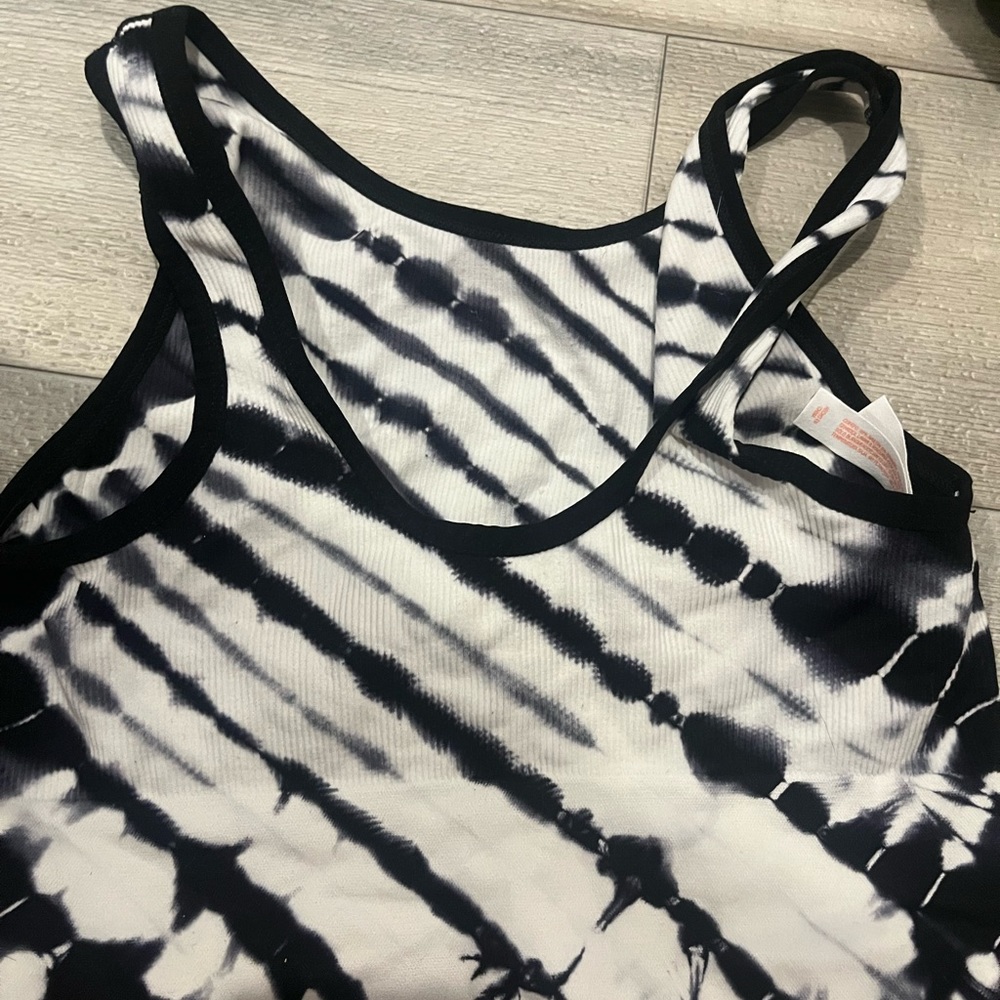 tie-dye top